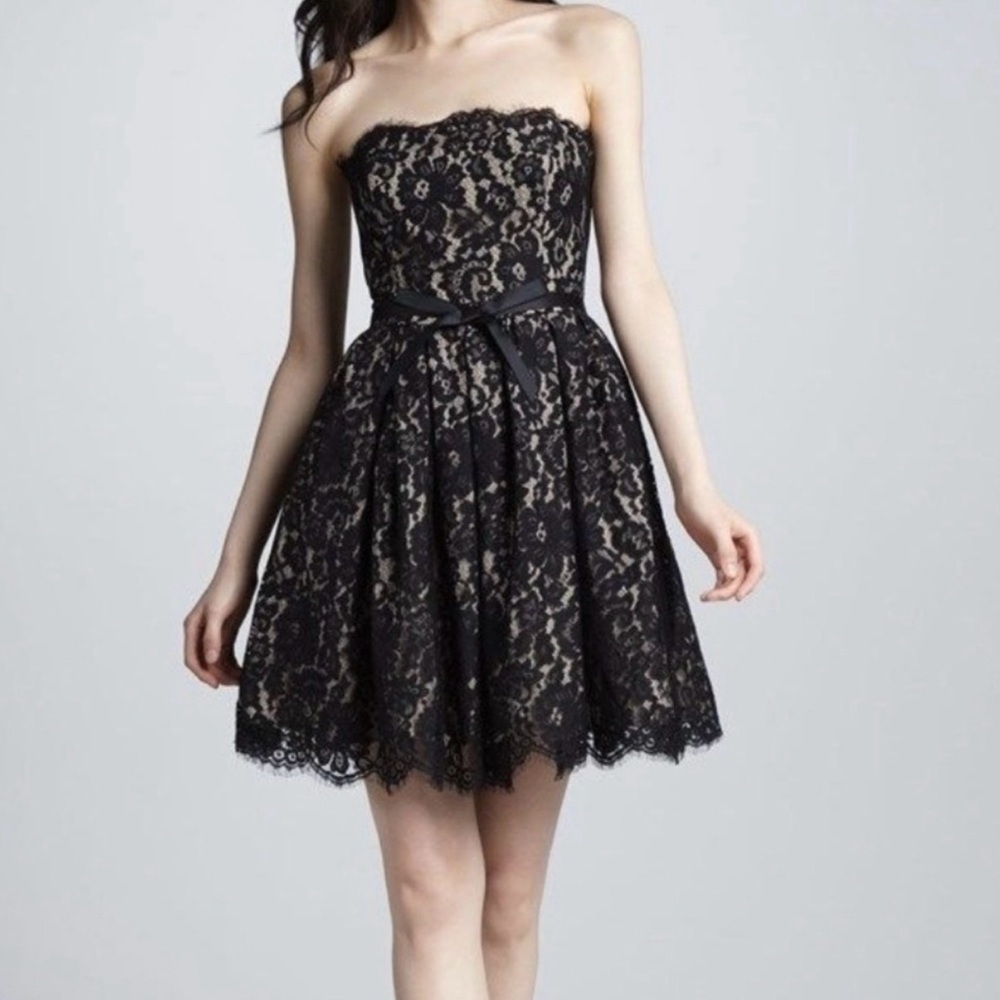 Neiman Marcus Robert Rodriguez Women's Lace Party Dress Size 8